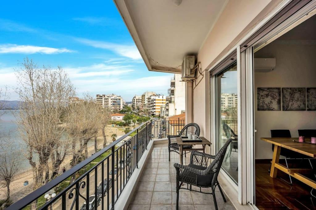 Bright Central Apartment With Splendid Sea View! Chalkís Zewnętrze zdjęcie