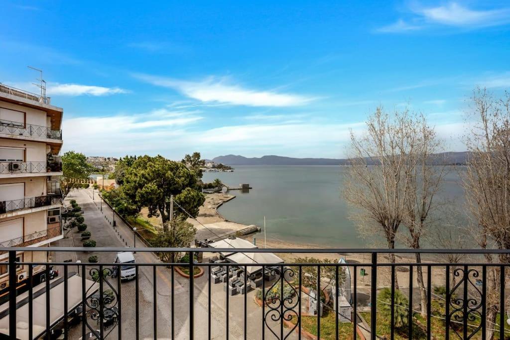 Bright Central Apartment With Splendid Sea View! Chalkís Zewnętrze zdjęcie