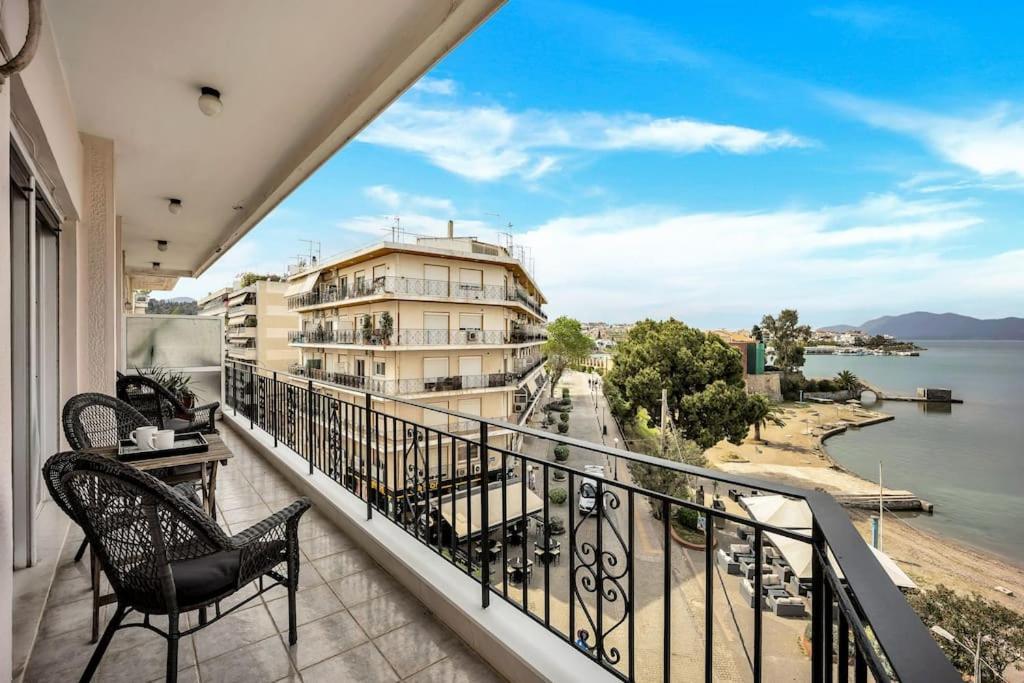 Bright Central Apartment With Splendid Sea View! Chalkís Zewnętrze zdjęcie