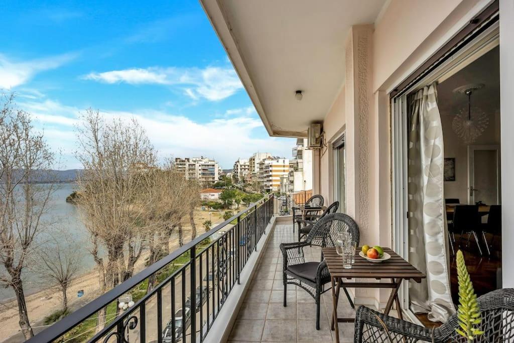 Bright Central Apartment With Splendid Sea View! Chalkís Zewnętrze zdjęcie